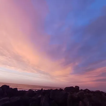 Ocean Breeze Bed & Breakfast 3*