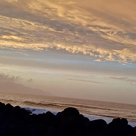 Bed & Breakfast Ocean Breeze Cais do Mourato