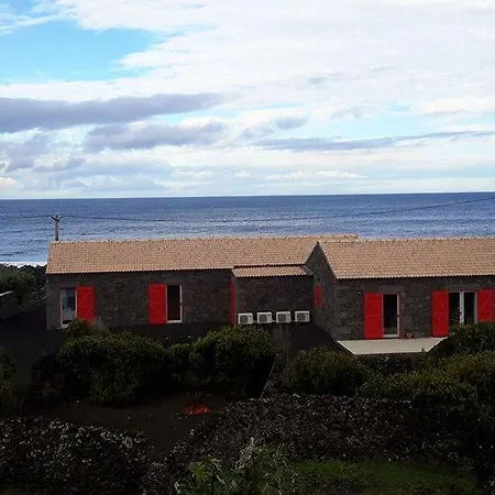 Ocean Breeze Bed & Breakfast *