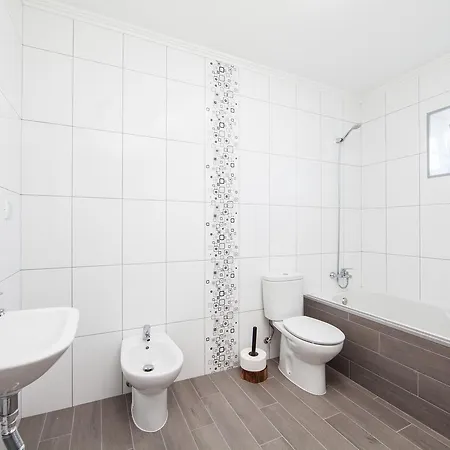 Ocean Breeze Bed & Breakfast 3*